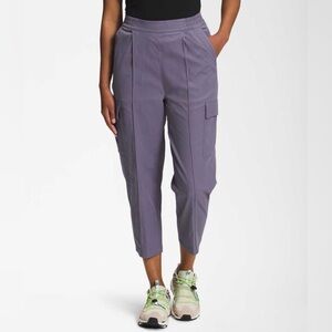 Women’s The North Face Cropped Cargo Pants 
💜Purple